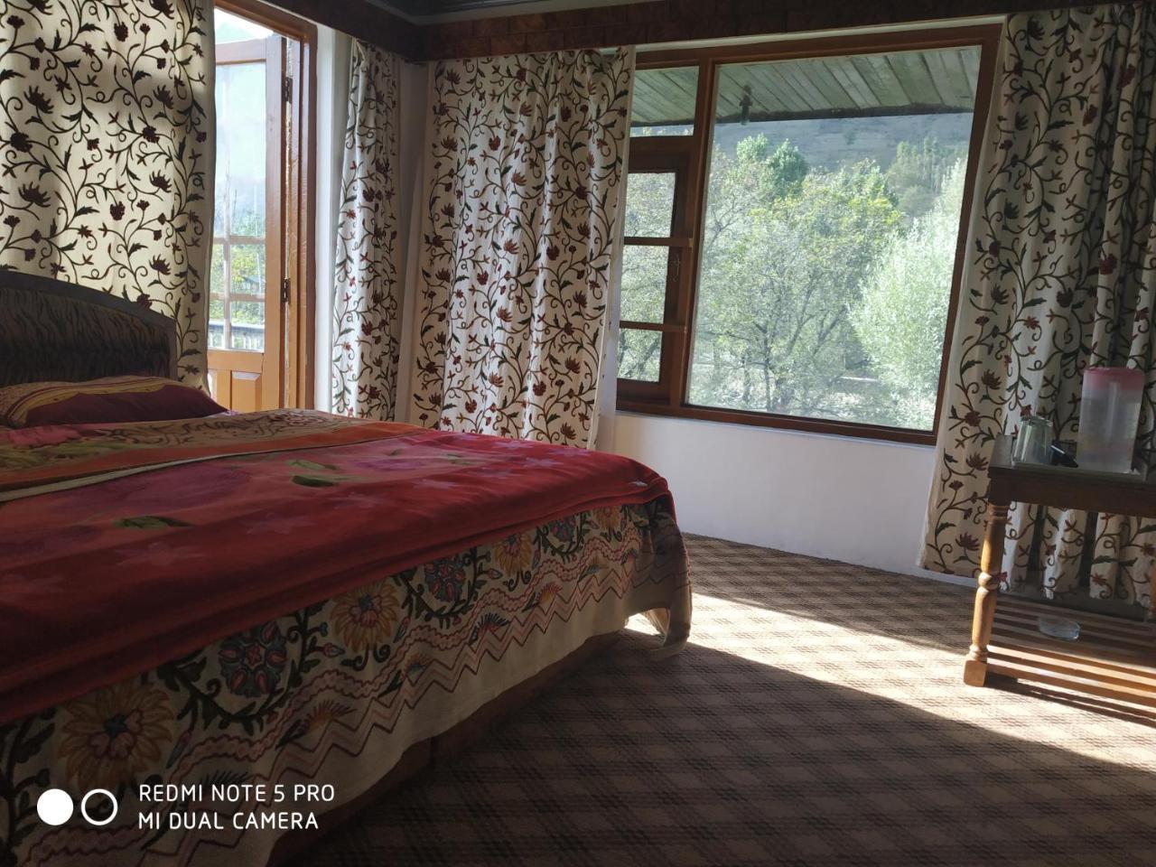 Hotel King Palace Пахалгам Экстерьер фото