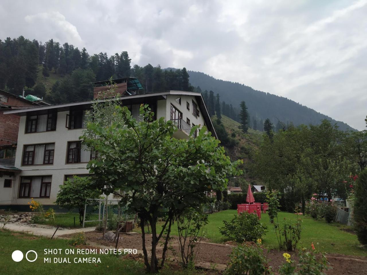 Hotel King Palace Пахалгам Экстерьер фото