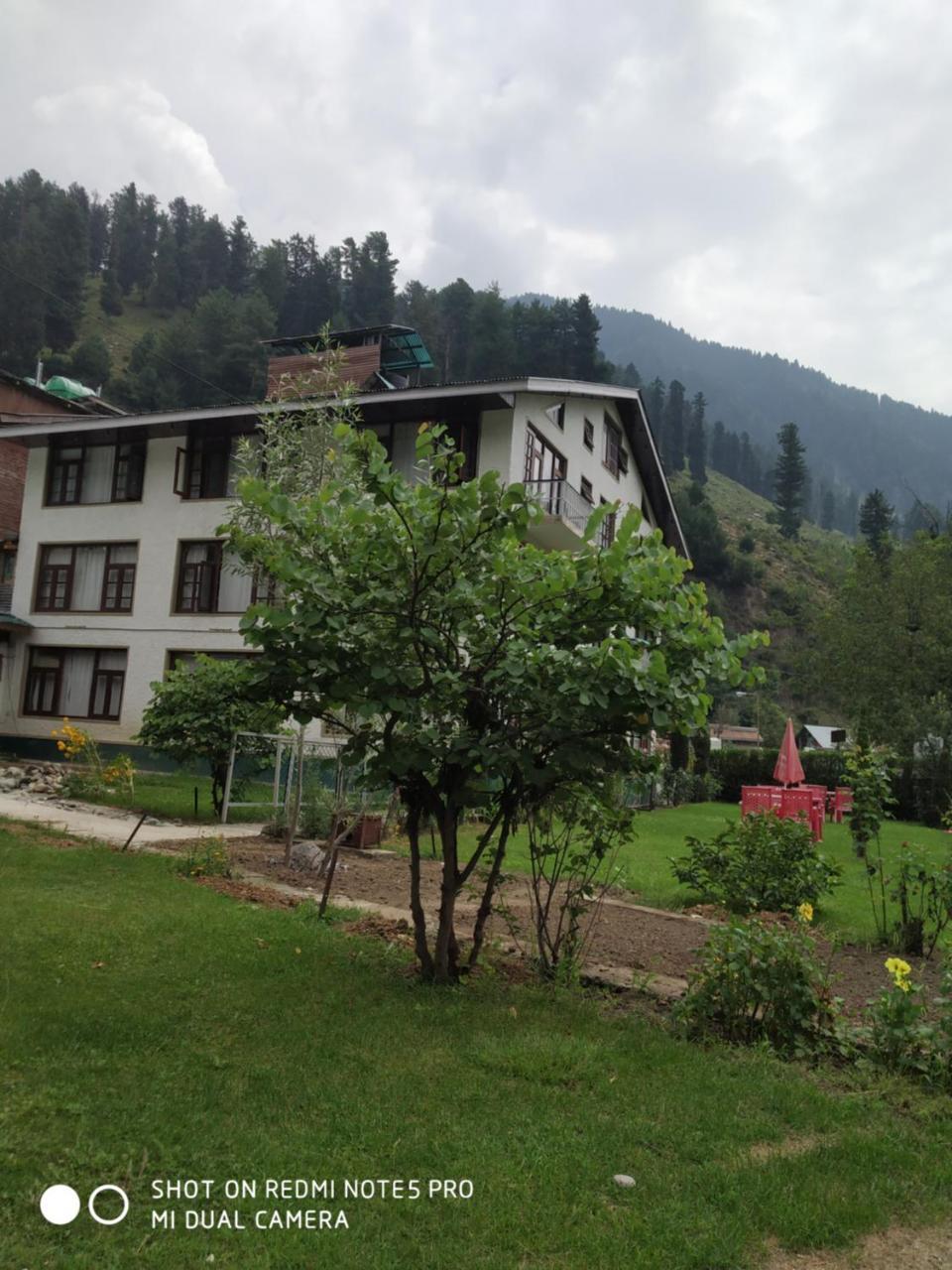 Hotel King Palace Пахалгам Экстерьер фото
